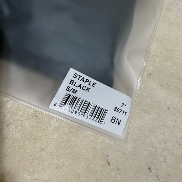 NWT ThighSociety Staple 7” Shorts - Picture 4 of 7